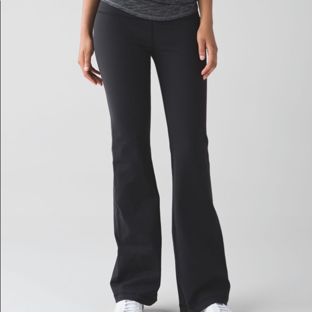All black groove pant